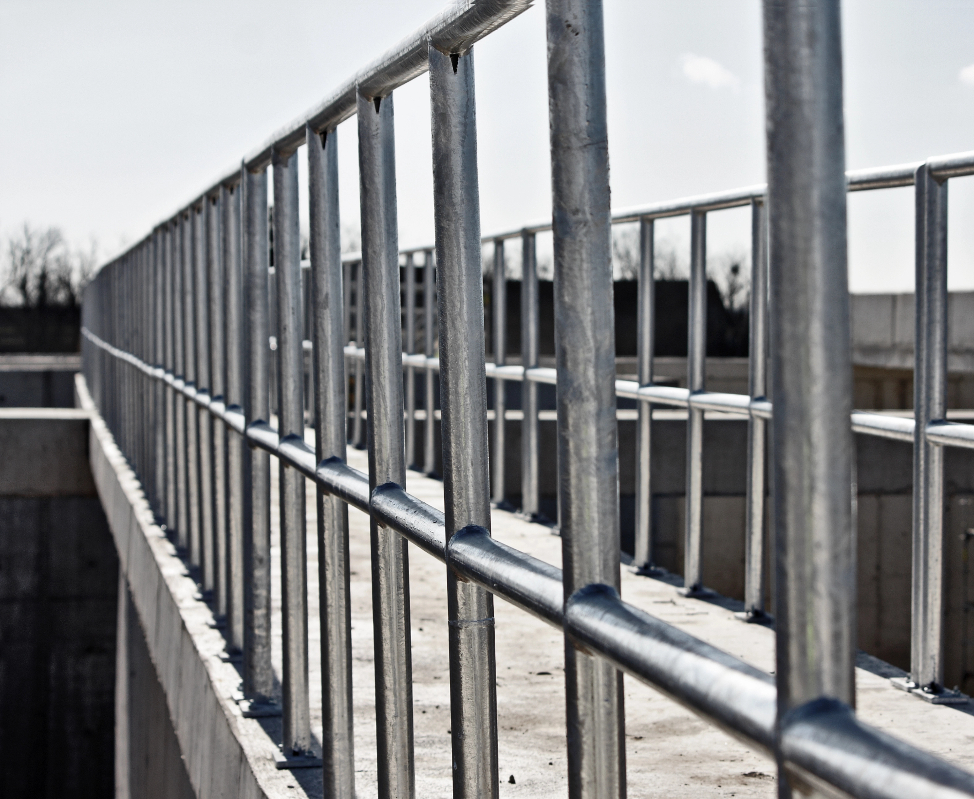 Izbira kovinske ograje je trajnostno najboljša rešitev