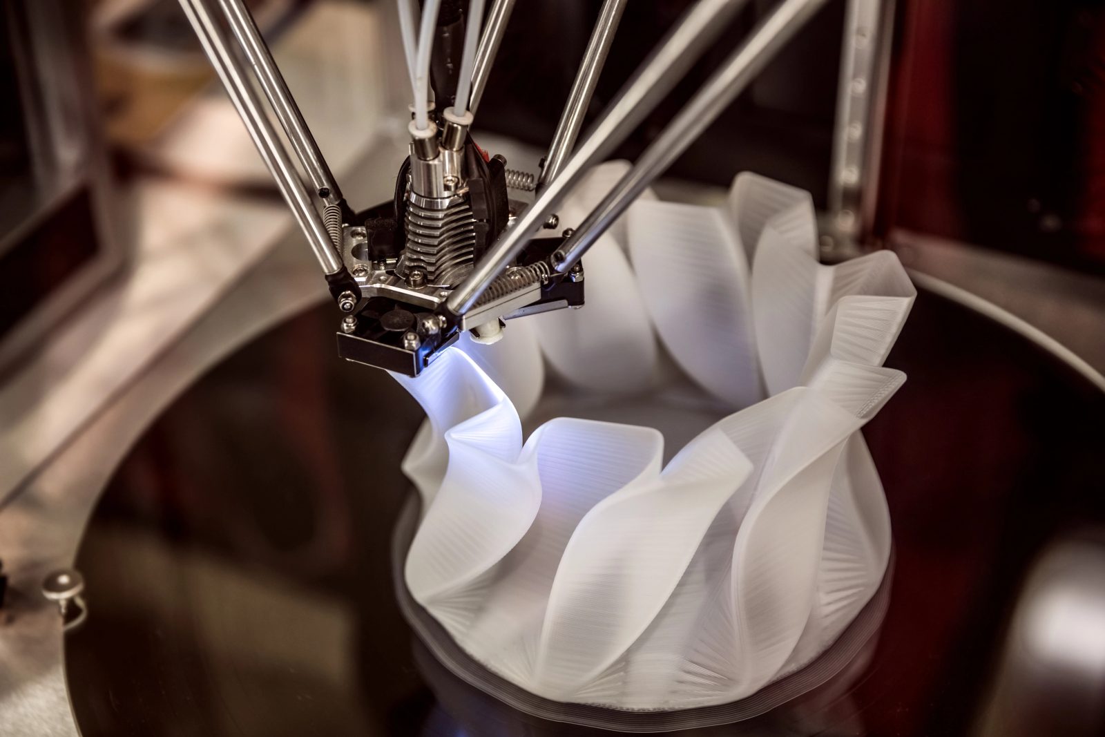 Kako lahko od ideje do izdelka ravno 3d tiskanje realizira in ustvari kar pred vašimi očmi